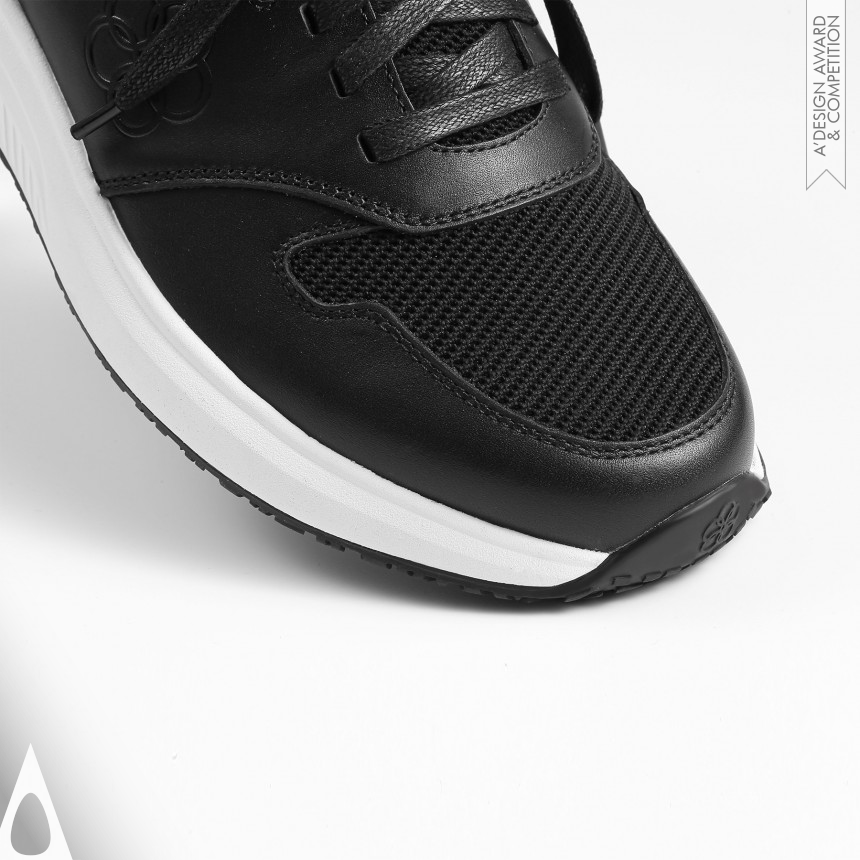 Shanghai Wuquan Sporting Goods Co., Ltd. Walking Sneakers