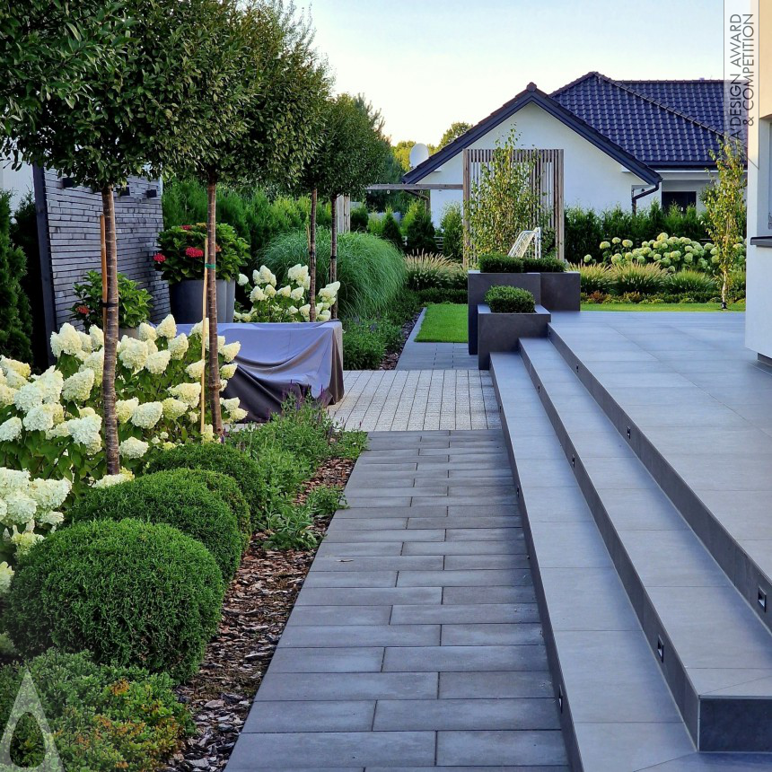 Iron Landscape Planning and Garden Design Award Winner 2024 Modern Elegance Garden 