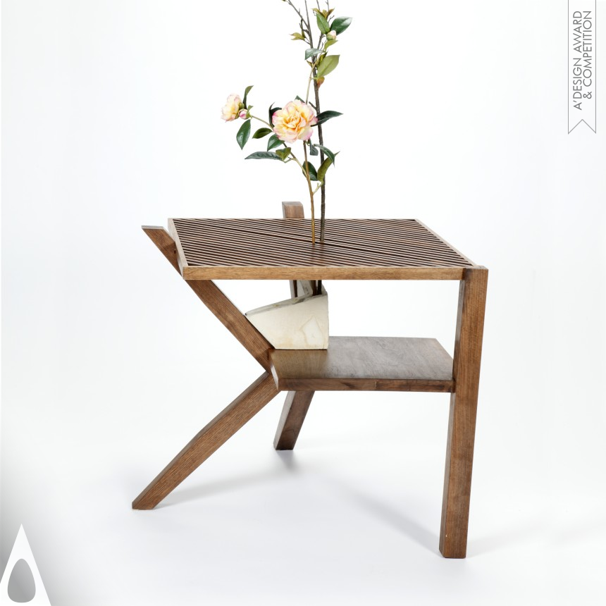 Nga Ying, Amy Sun Growing Table