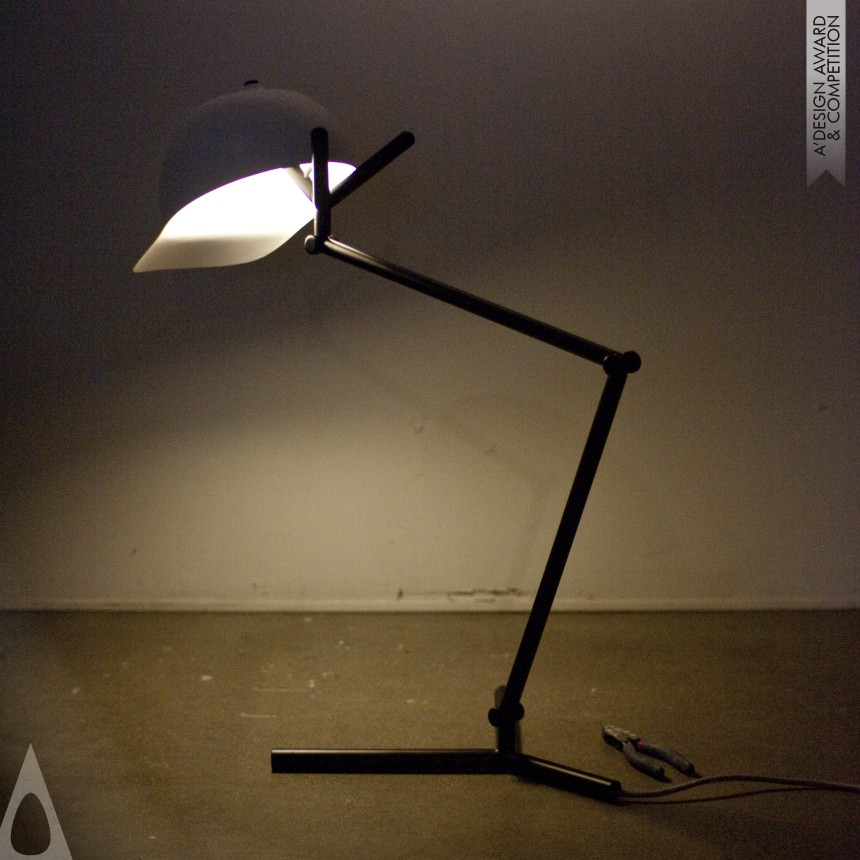 Mars HwaSung Yoo Stand lamp