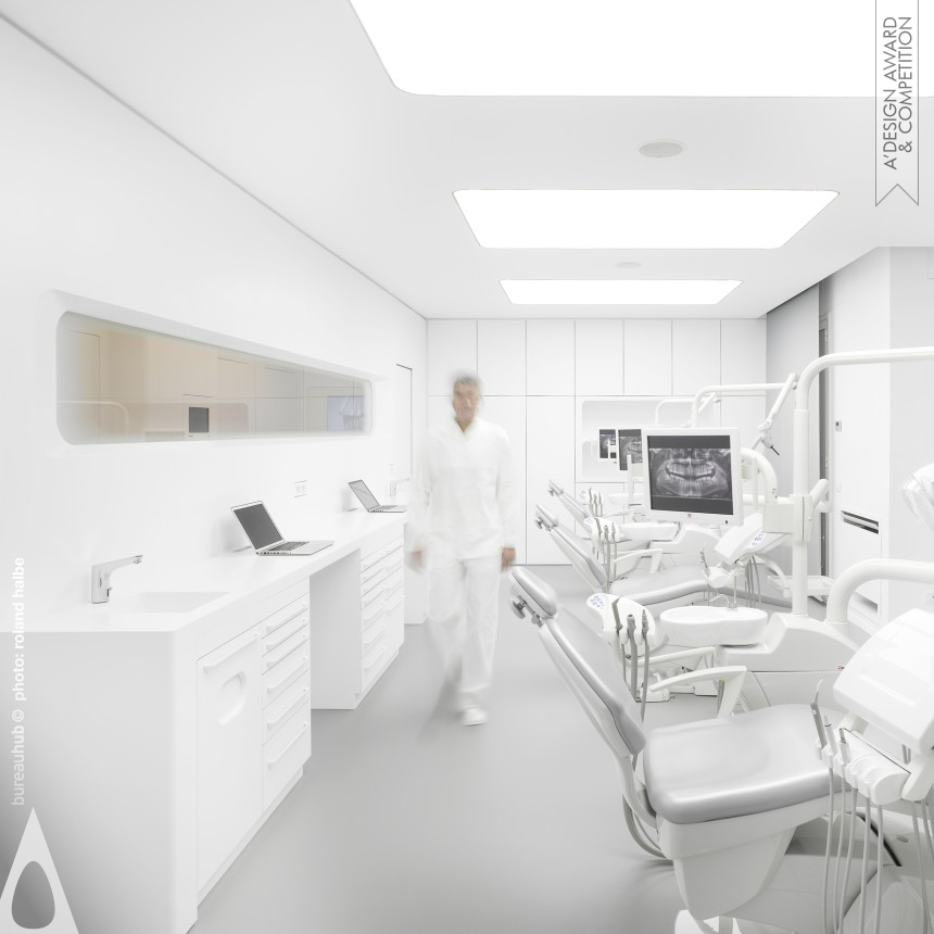 Golden Interior Space and Exhibition Design Award Winner 2013 White Space Orthodontic Clinic 