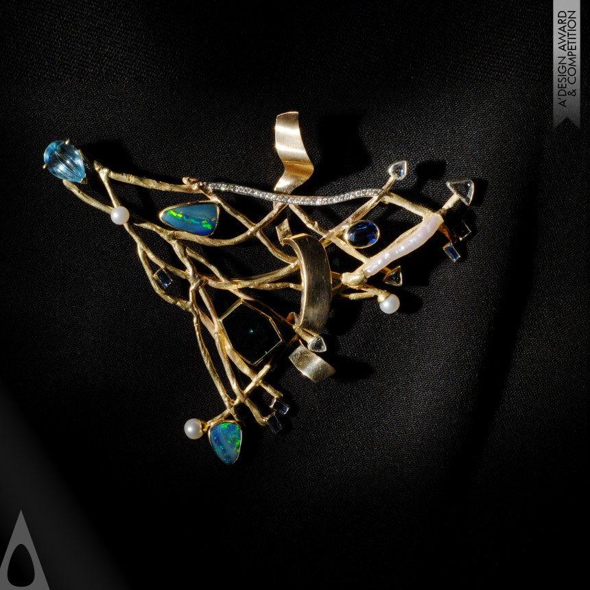 Golden Jewelry Design Award Winner 2013 Chiromancy Brooch 