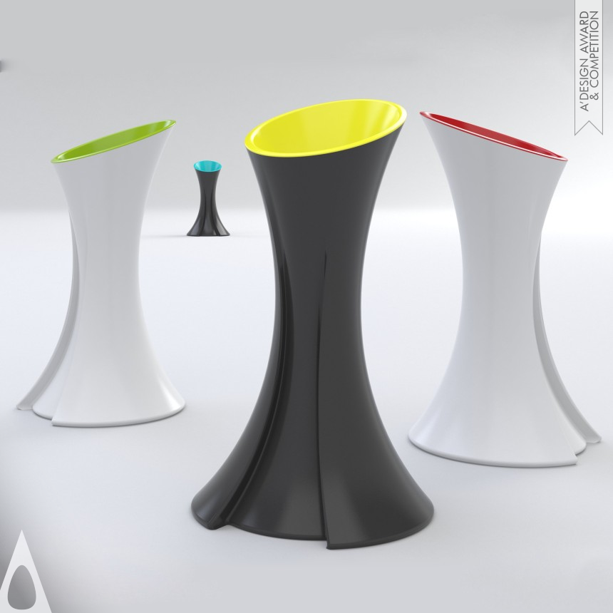 Bruno Oro Curva Vase Collection