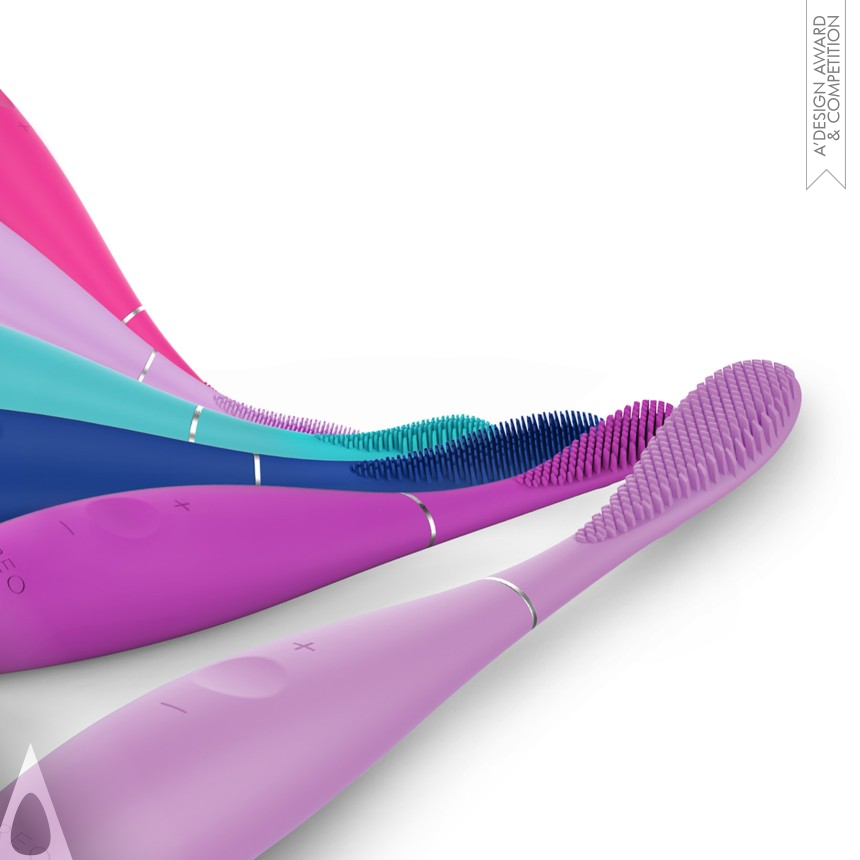 FOREO's ISSA™ Electric Toothbrush