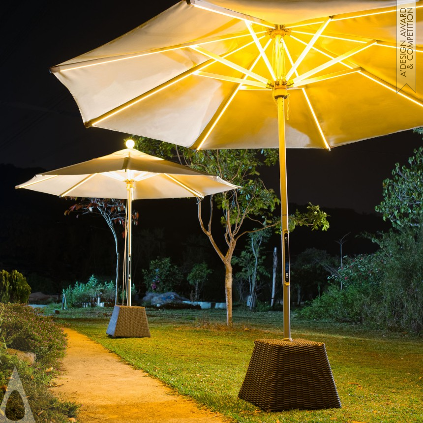 Silver Street Furniture Design Award Winner 2014 NI LED Parasol 