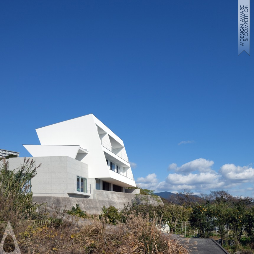 Bronze Architecture, Building and Structure Design Award Winner 2015 I-house [House of Horizon] Residence 