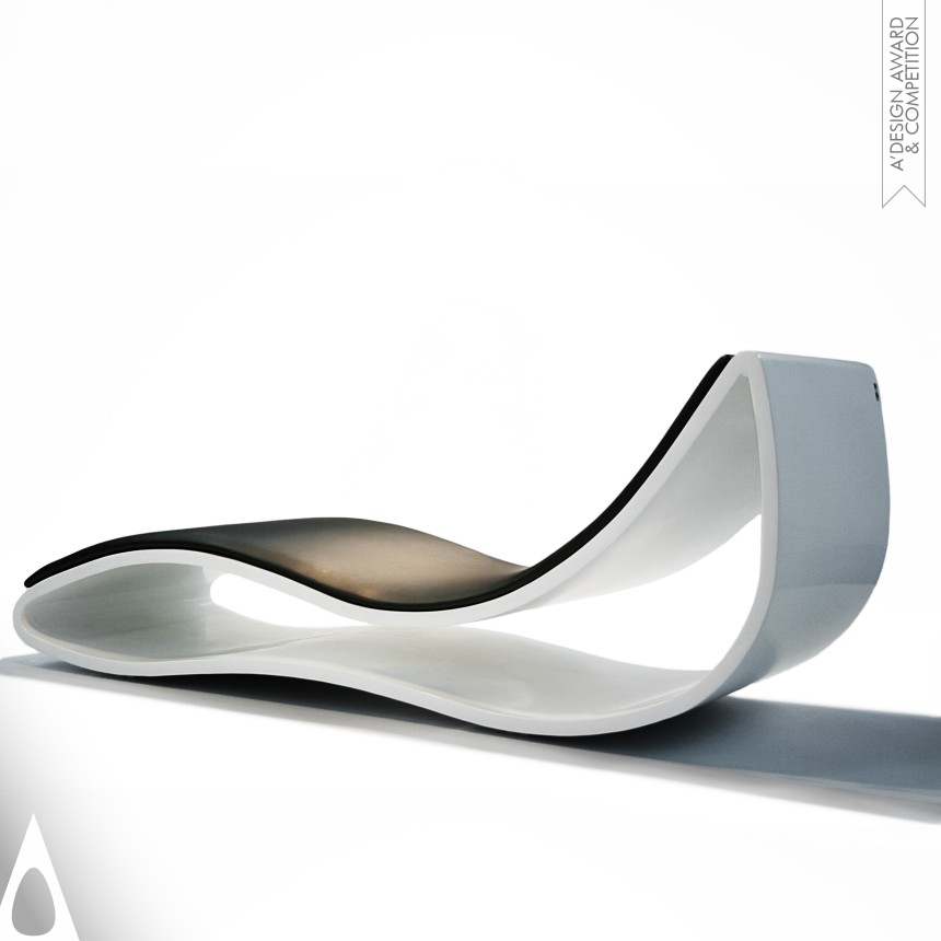 LA Chaise Longue designed by Manel Besolí & Mercè Bosch