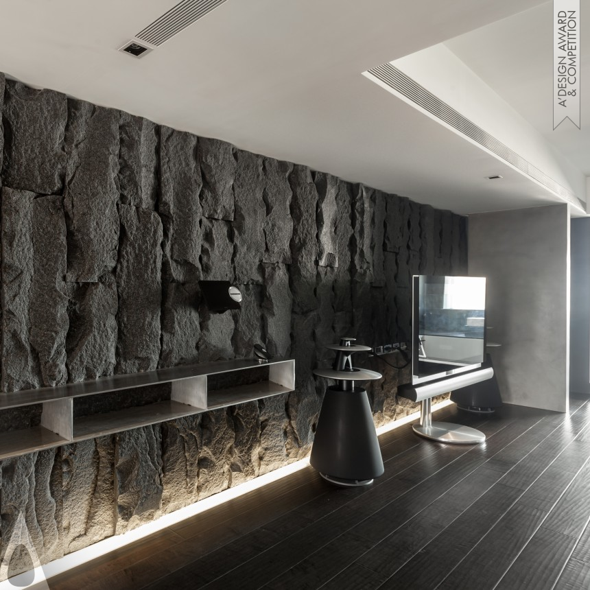 Shin-Yuan Fang's Black DNA Residential House