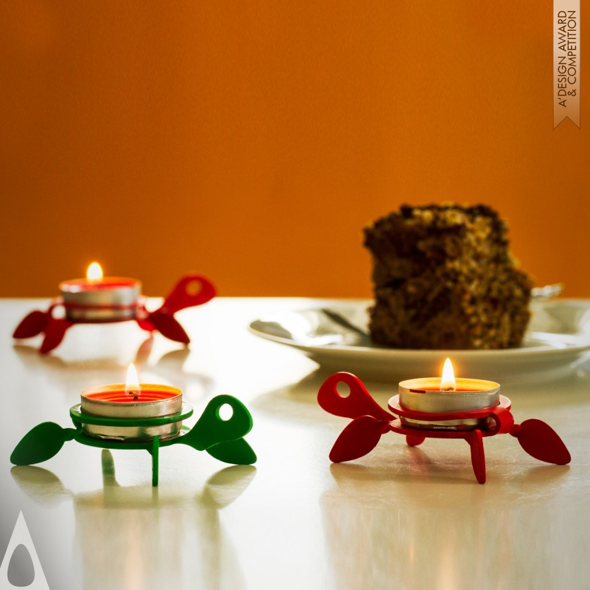 Iron Furniture Design Award Winner 2015 Tiny Turtle Decorative Candle Holder 