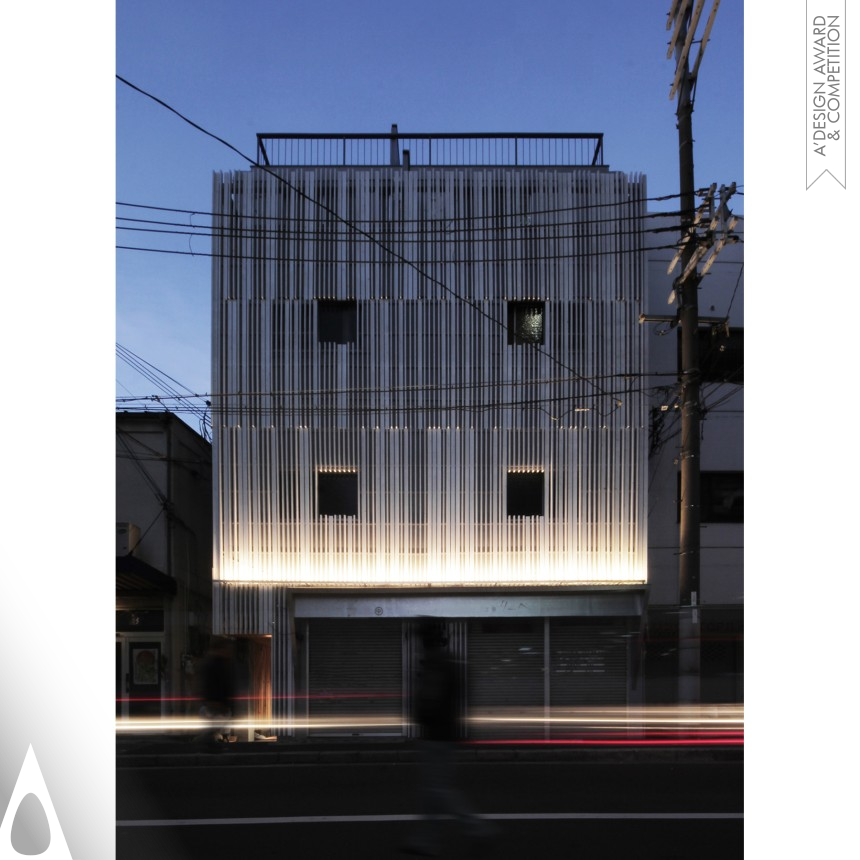 Jun Murata's N strips Residence