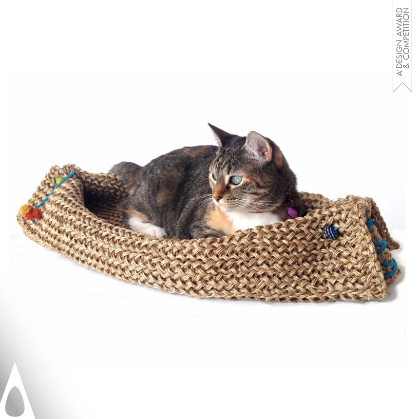 Bronze Pet Care, Toys, Supplies and Products for Animals Design Award Winner 2016 Canoe Cat Bed  