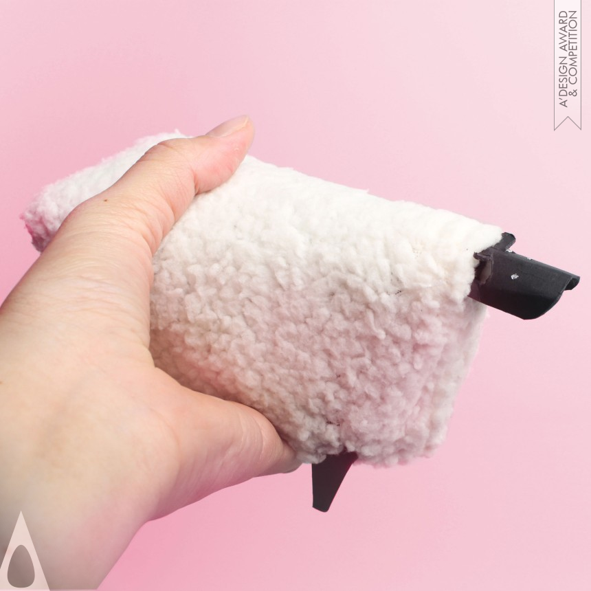 Paian Huang's Swaggering Sheep Cotton swab package