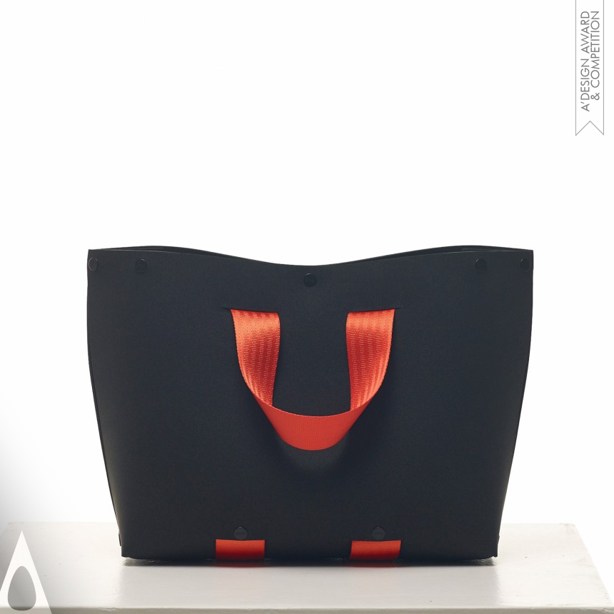 EvaTwo, tote bag system - Silver Fashion and Travel Accessories Design Award Winner