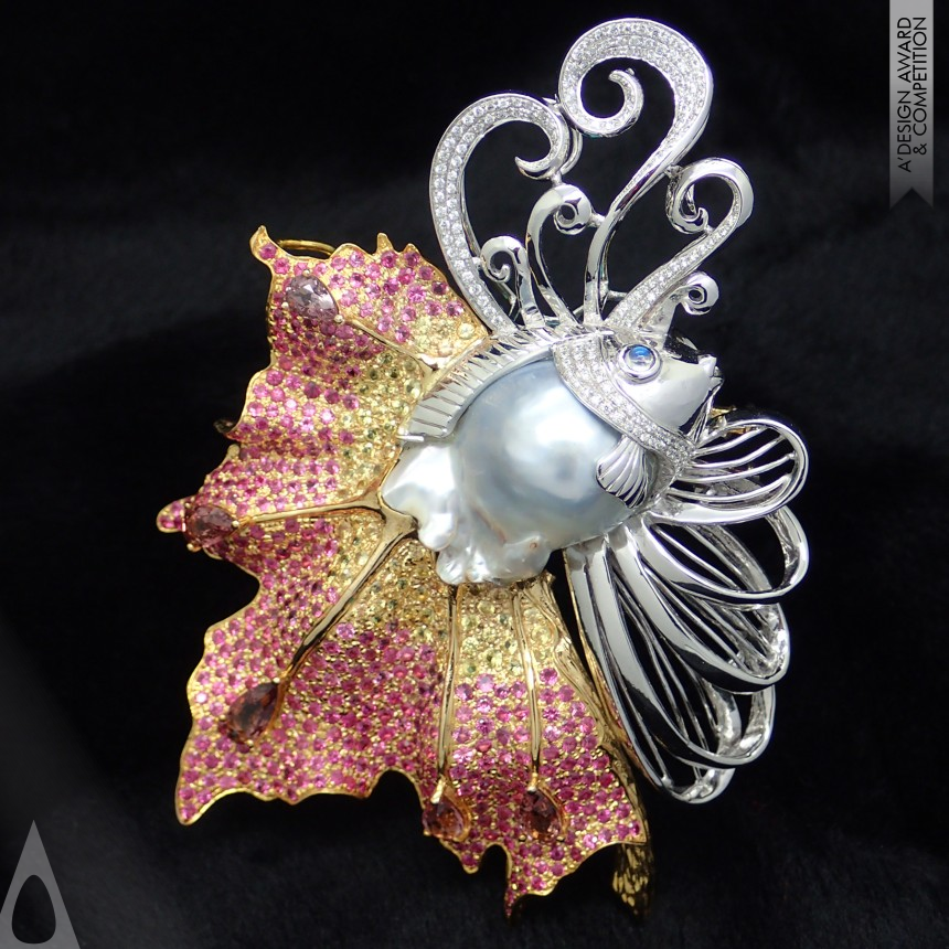 Silver Jewelry Design Award Winner 2016 The power of charm Brooch 