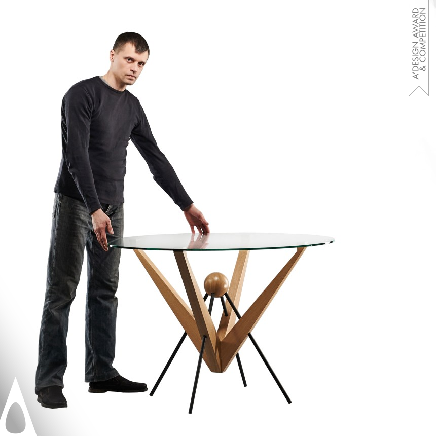 Sputnik table designed by Viktor  Kovtun