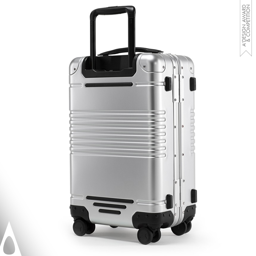 Mauricio Issa's Arlo Skye Luggage