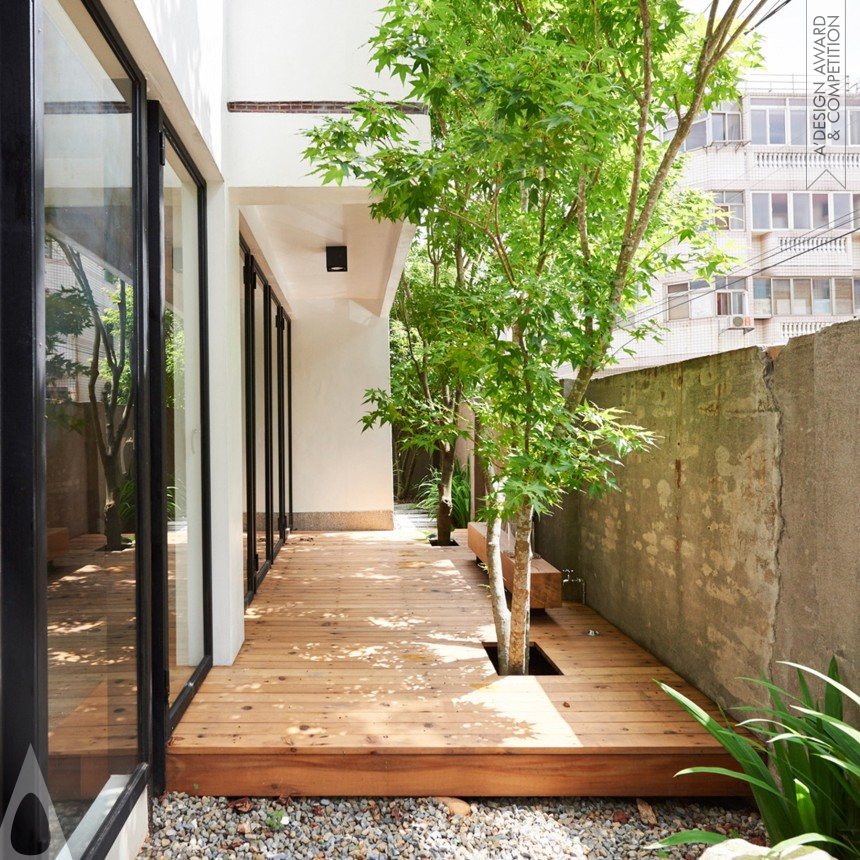 Yu-Jui Chang's Old House in Wabi-Sabi House