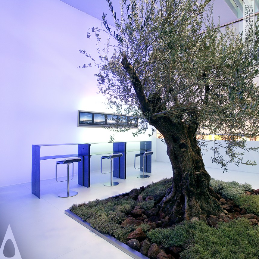 Nico Ueberholz's Ueberholz Olive Tree Booth