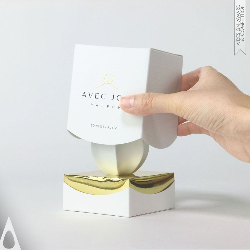 AVEC JOIE Fragrance Packaging - Golden Packaging Design Award Winner