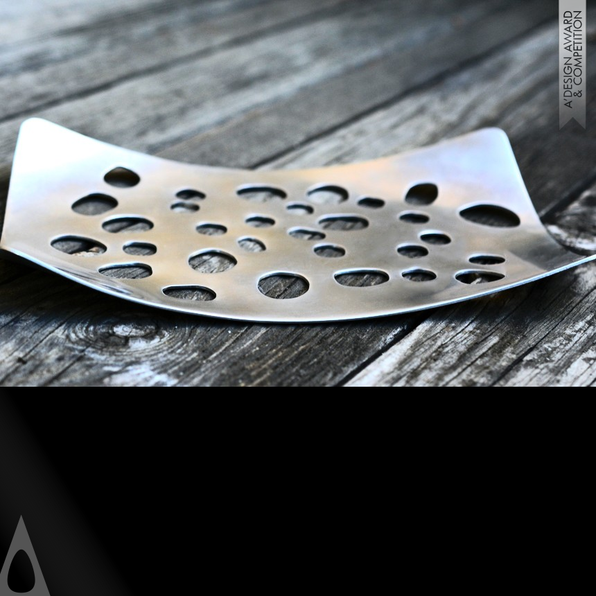 Ajoure - Bronze Bakeware, Tableware, Drinkware and Cookware Design Award Winner