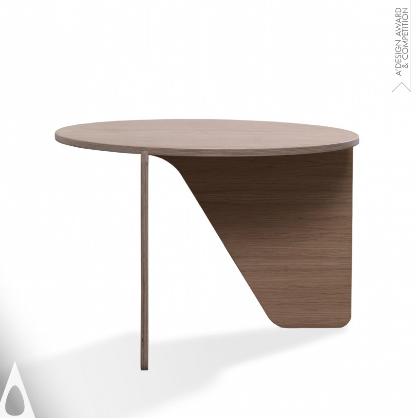 Iron Furniture Design Award Winner 2018 Enso Table 