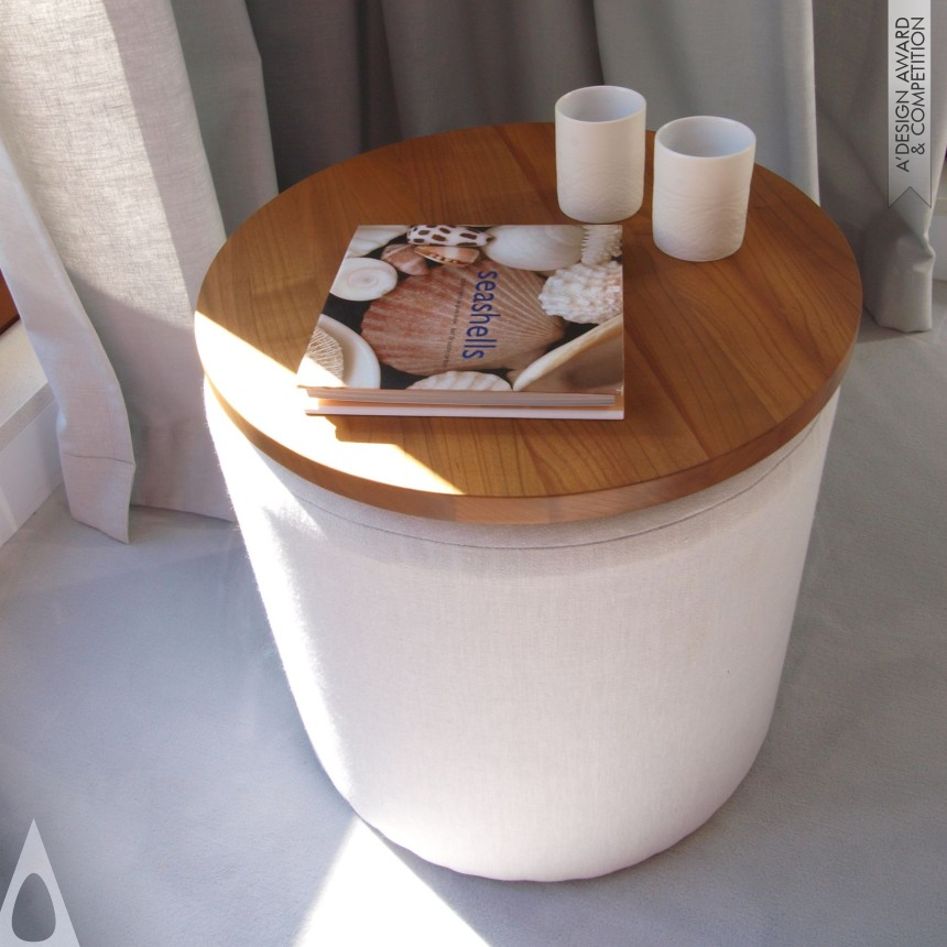 Katarzyna Dzieciol's Tolumi Folding dressing table