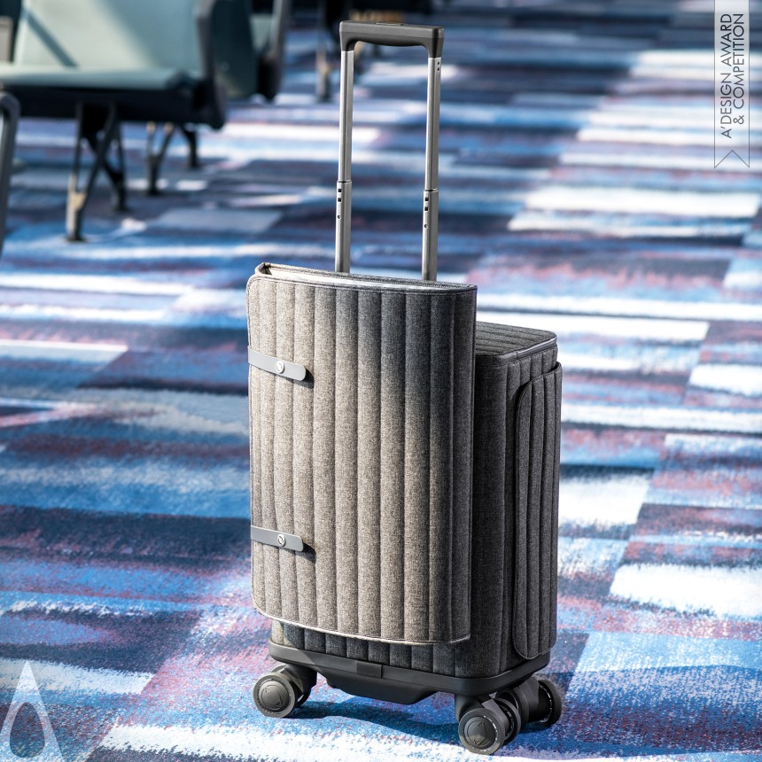 Frederic Gooris's Escape Smart Luggage