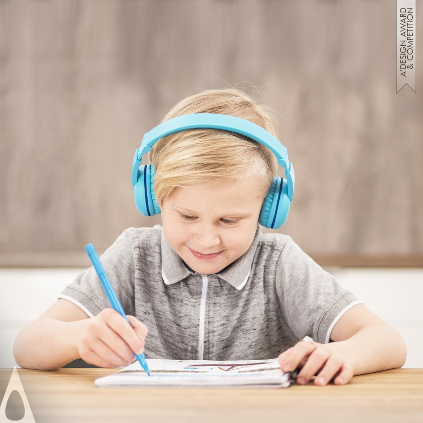 Iron Baby, Kids' and Children's Products Design Award Winner 2018 BuddyPhones Play Wireless Headphones 