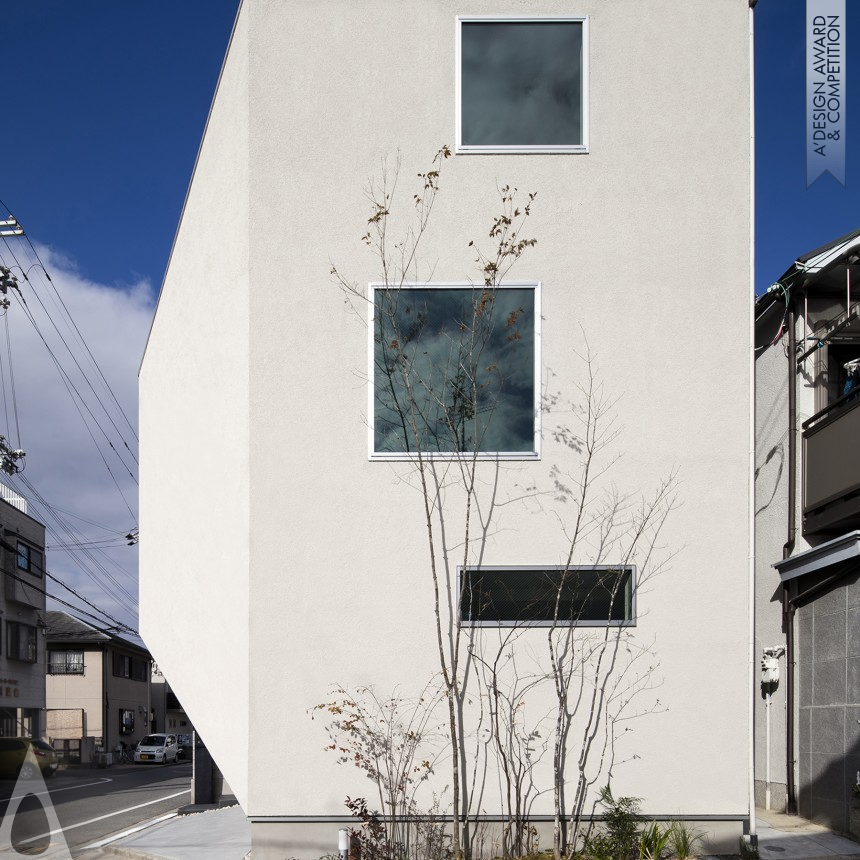 House in SAKAI-5 designed by Shunichiro Ninomiya and Tomoko Morodome