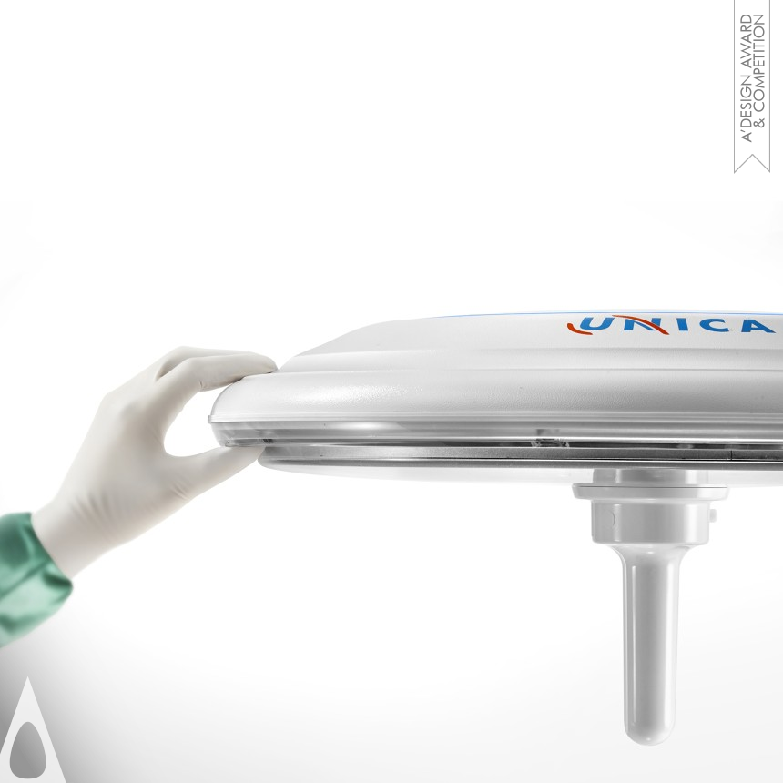 Fabio Rezzonico's Unica Surgical light