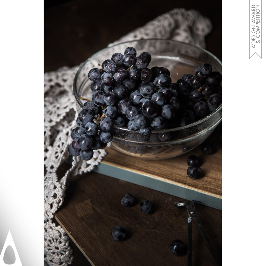 Fresh Grapes of Toscan - Silver Photography and Photo Manipulation Design Award Winner