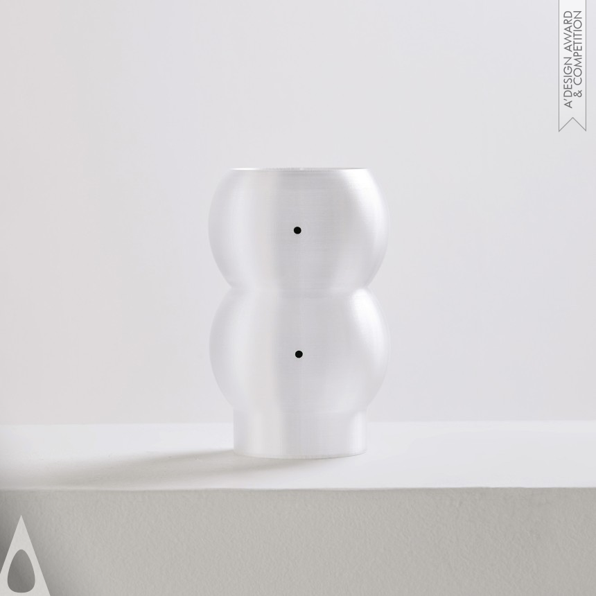 Bubble Vase designed by Jongdae Ryu and Namgwon Lyu