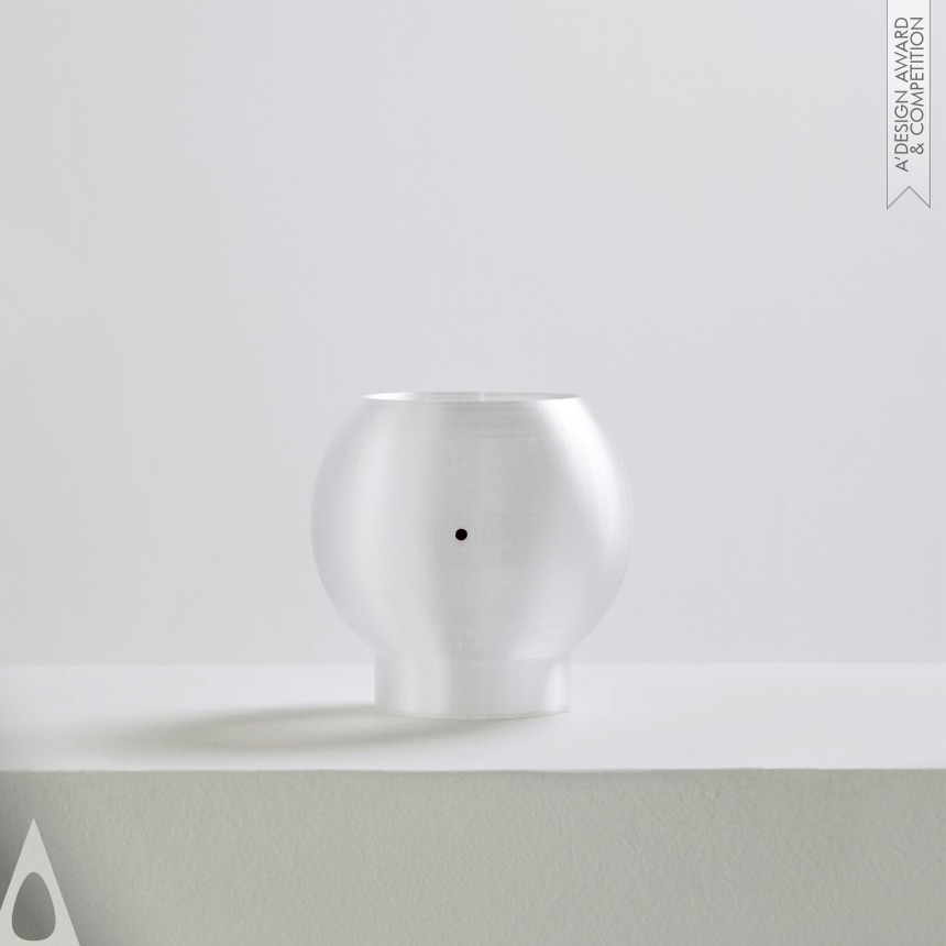 Jongdae Ryu and Namgwon Lyu's Bubble Vase Vase