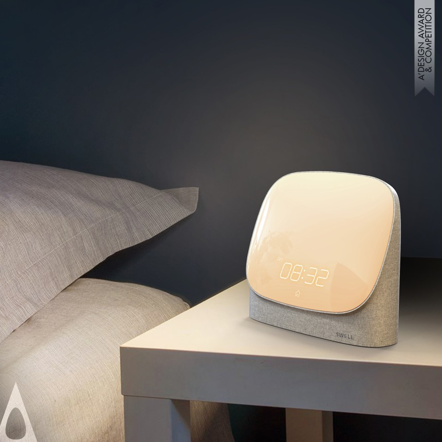 Bronze Lighting Products and Fixtures Design Award Winner 2019 Baby Face Wake-Up Light 