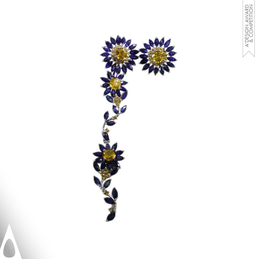 Blue Daisy - Silver Jewelry Design Award Winner