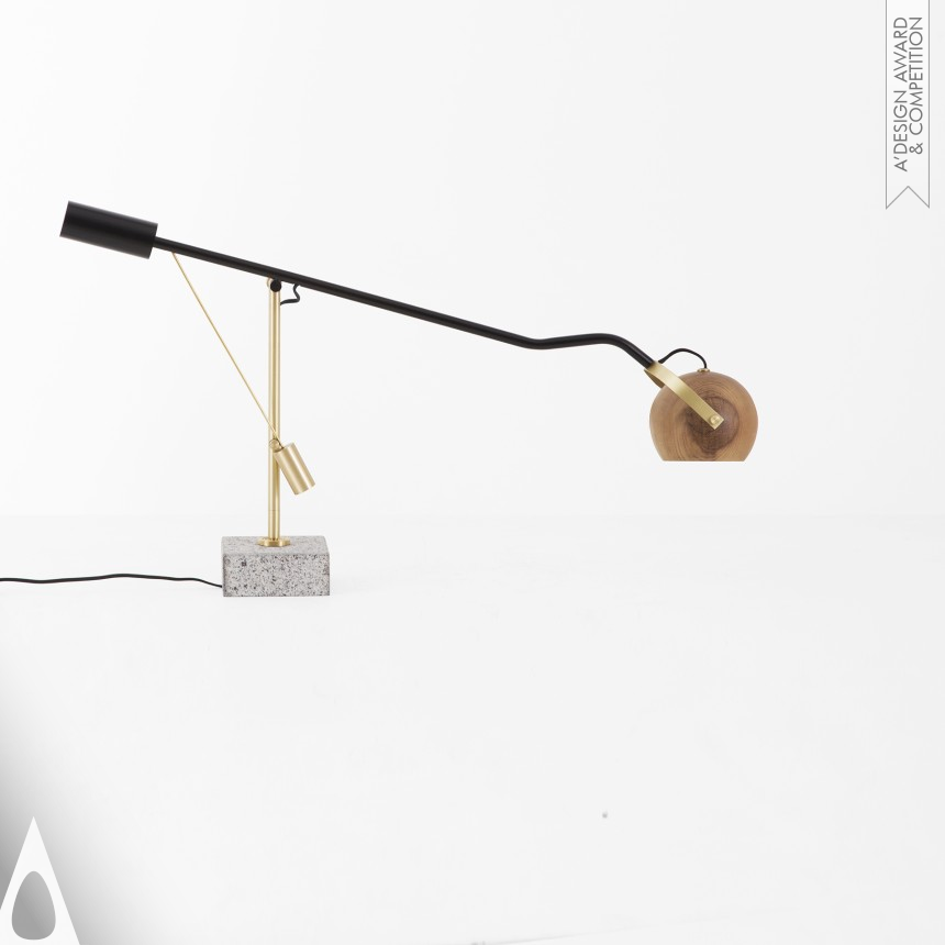 Silver Lighting Products and Fixtures Design Award Winner 2019 Umbu Ajustable Desk Lamp 