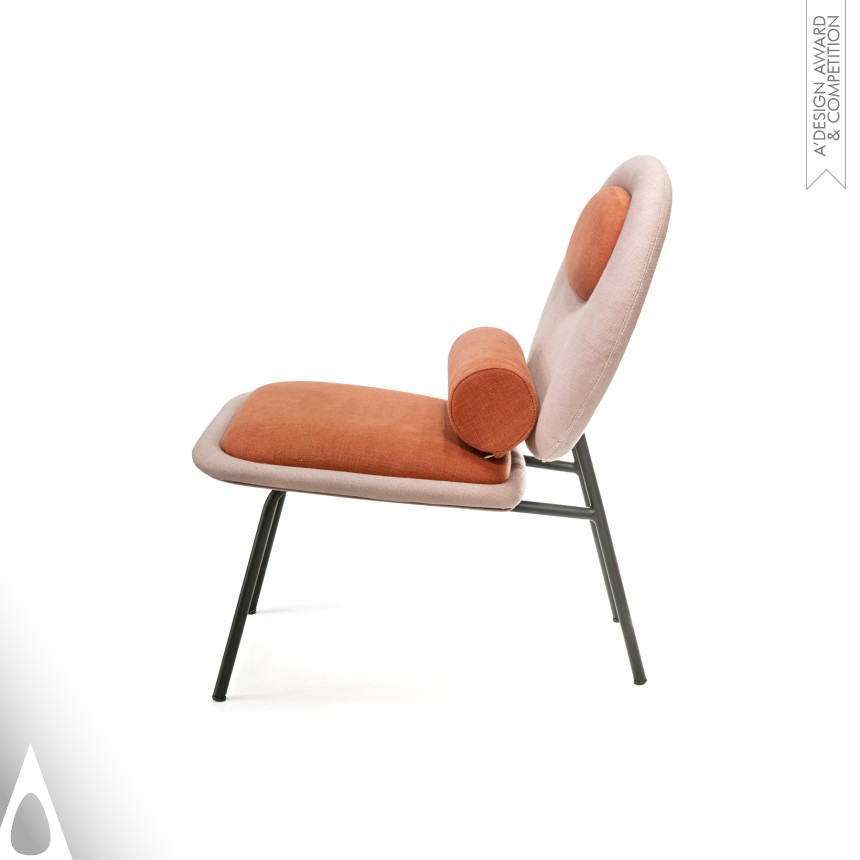 Bronze Furniture Design Award Winner 2019 Ovo Lounge Chair 