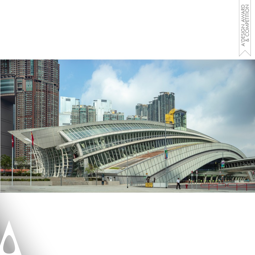 Andrew Bromberg - Aedas's Hong Kong West Kowloon Station High-Speed Rail Terminus