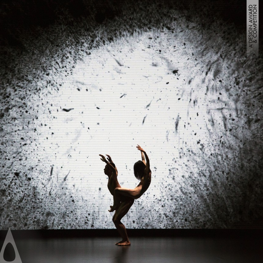 Lampo Leong, Yanjinzi Gao and Xianxin Ye's Metamorphosis III Video Animation and Dance