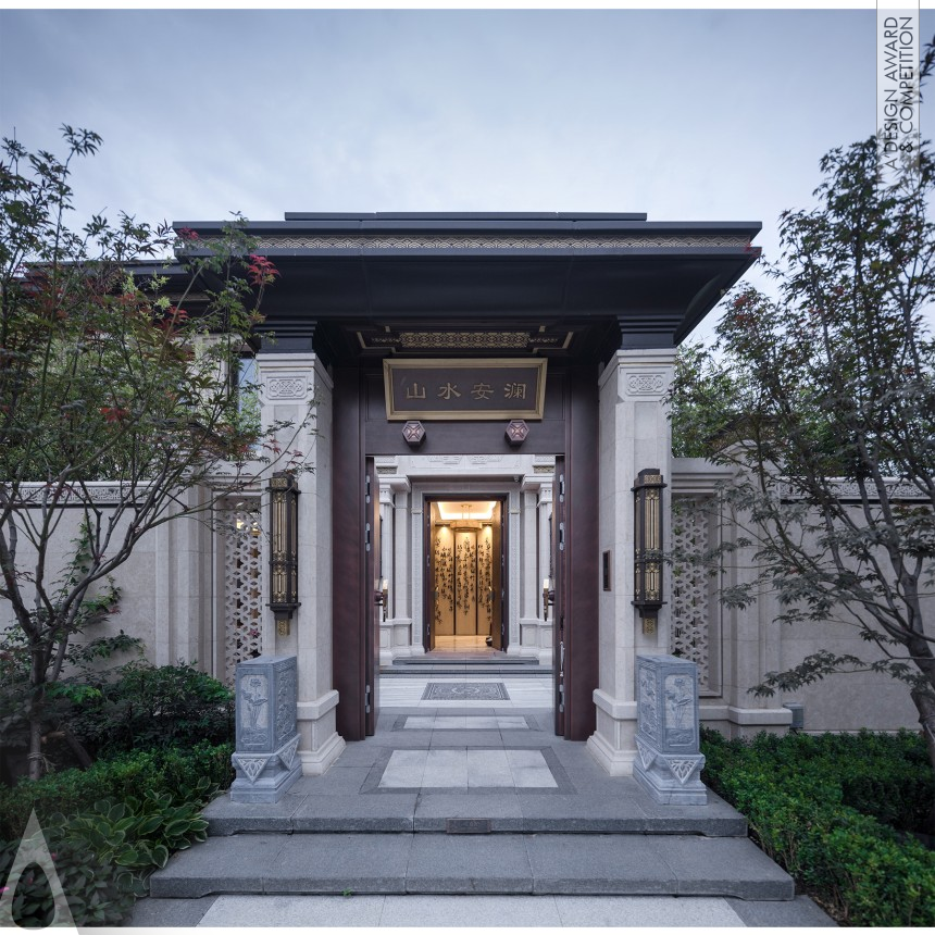 Yunfei Fang's Loong Palace Walking in the Moonlight Residential Building