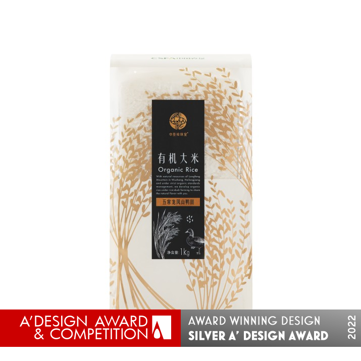 Organic Rice Bag by Kazuo Fukushima and Haruka Takeuchi Silver Packaging Design Award Winner 2022 