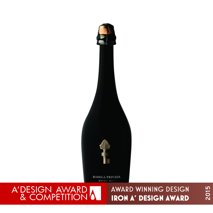 Bodega Privada Champagne Packaging design by tridimage Iron Packaging Design Award Winner 2015 