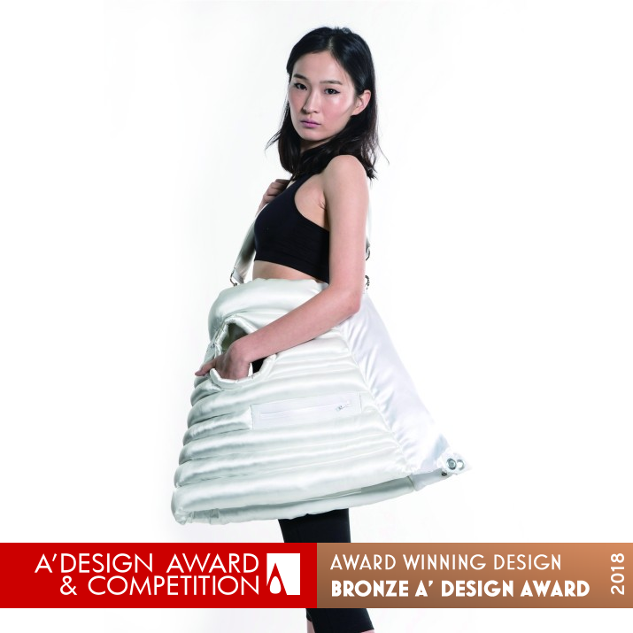 Comfort Bag as Coat Transforming Bag by Jingwen Zhang Bronze Fashion and Travel Accessories Design Award Winner 2018 