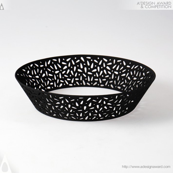 cast-iron-bottomless-basket-by-noriaki-mori-4