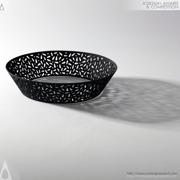 cast-iron-bottomless-basket-by-noriaki-mori