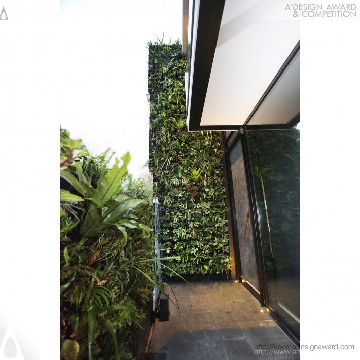 Chris Knierim - Forest Lodge Eco House Residential Garden Design