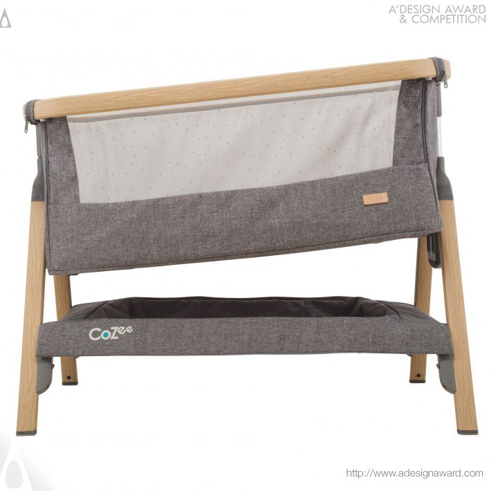 Tutti Bambini Cozee Bedside Crib by Jonny Samuel