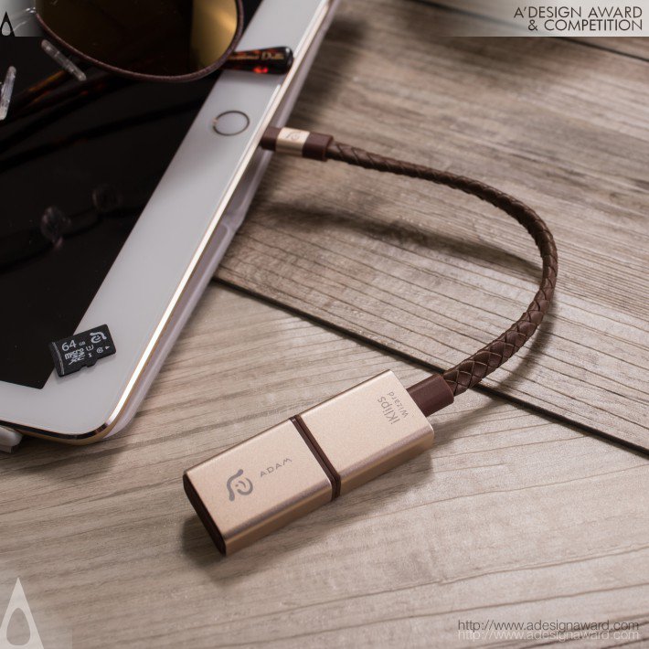 Iklips Wizard Lightning to Usb-a Microsd Card Reader by Hung-Yi Asher Lin