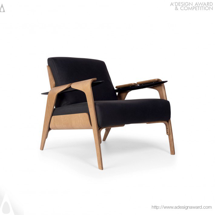 Pepê Lima Armchair