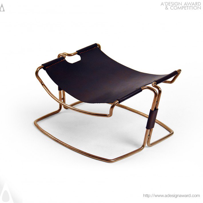 Novel and Comfortable Chair by Wei Jingye
